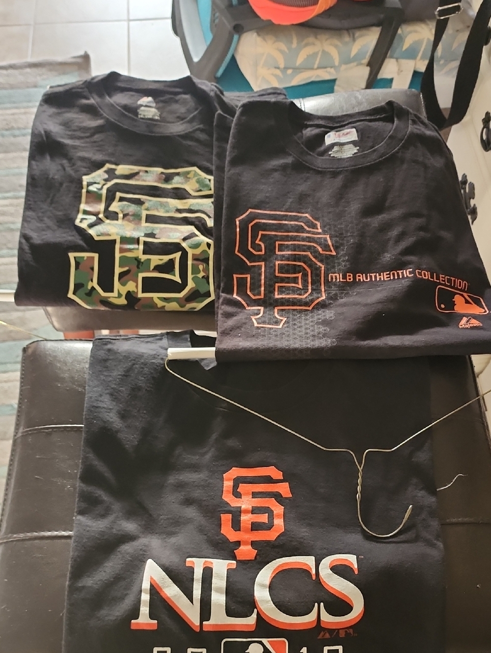 San Francisco Giants Men’s Black Short Sleeve Tee - MLB Design